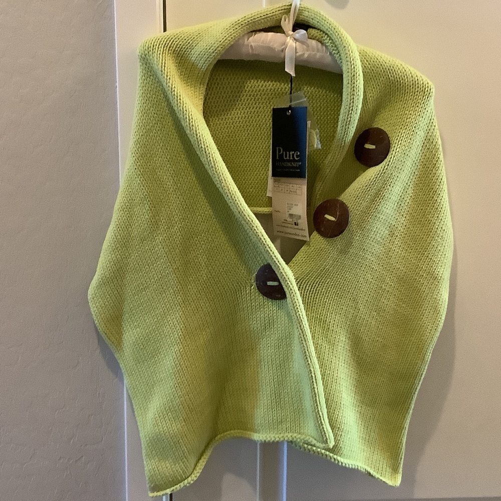 PURE HANDKNIT Lime Button Wrap
